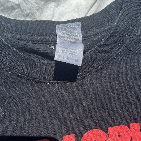 Black Mandalorian Damaged Inc Graphic T-Shirt - Picture 3 of 4